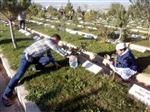 VAHABI - Bayramın İlk Günü Yukarı Tekke Mezarlığı Doldu Taştı