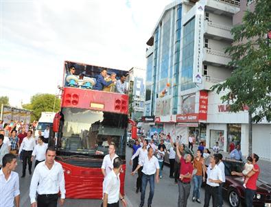 Başkan Gökçek’ten Çocuklara Bayram Hediyeleri