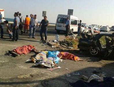 İzmir'de feci kaza: 5 ölü