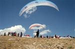 YÜKSEL ÇAKıR - Dünya Yamaç Paraşütü Şampiyonası Renkli Görüntülere Sahne Oldu