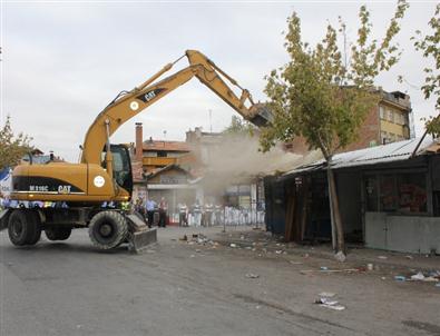 Konya'da 600 Polis, 400 Zabıtalı Dev Yıkım