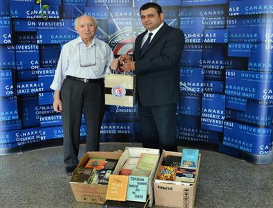 ÇOMÜ Kütüphanesi'ne Kitap Bağışıları Devam Ediyor