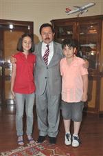 KABILIYET - Vali Şampiyonları Ağırladı