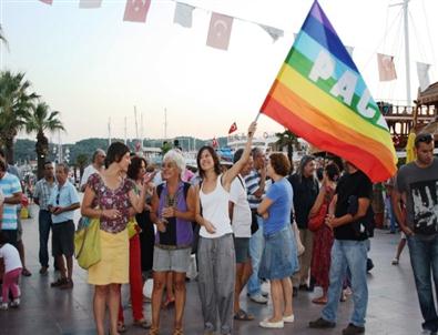 Ayvalık’ta İnsan Hakları Derneğinden 12 Eylül Açıklaması