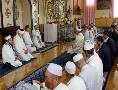 Diyanet İşleri Başkan Görmez, Çinli Müslümanlarla Bir Araya Geldi