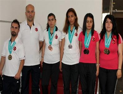 Madalyalar Çin’den Geliyor