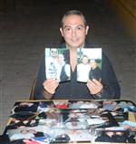 TARKAN TEVETOĞLU - 83 Sanatçı İle Fotoğrafı Var ,serdar Ortaç ve Tarkanla Fotoğraf Çekilmek İstiyor