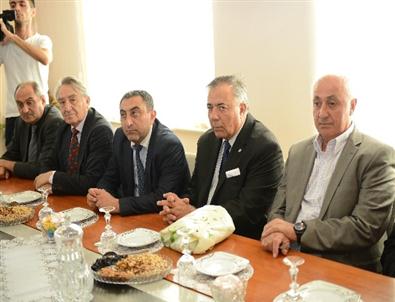 Bakü'de 'bir Zaferin Yıldönümü' Oturumu