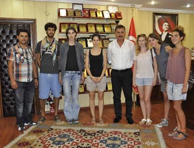Avrupalı Çevre Gönüllülerinden Başkan Tuna’ya Ziyaret