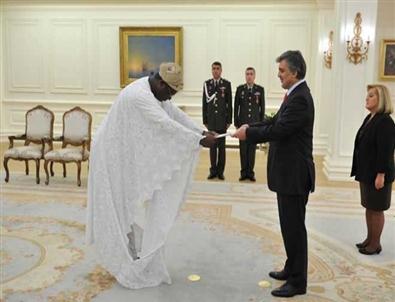 Benin Büyükelçisi, Cumhurbaşkanı Gül'e Güven Mektubunu Sundu