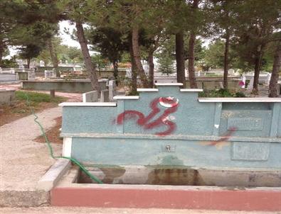 Çerkezköy'de Mezarlığa Çirkin Saldırı
