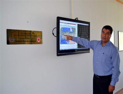 Deprem İzleme Merkezi Çalışmalarını Sürdürüyor