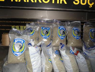 Evde Uyuşturucu Üreten Şebekeye Yönelik Operasyon