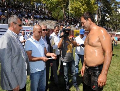 Domaniç'te Yağlı Güreşler