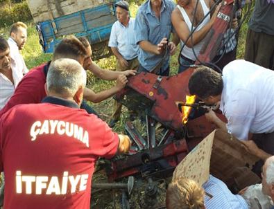 Slaj Makinesine Ayağını Kaptıran Kişi Kurtarıldı