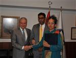 SRI LANKA - Sri Lanka Büyükelçisi, Türkiye'de İlk Resmi Anlaşmasını İzto'da İmzaladı