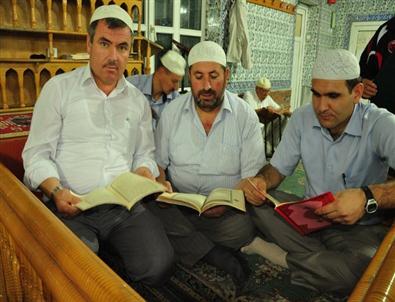 Suriye ve Mısır'da Ölenler İçin Hatim İndirildi