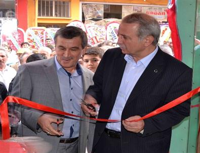 Başkan Karahan Yeni İşyerinin Açılışını Yaptı