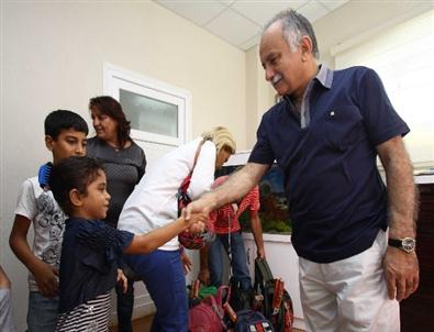 Bayraklılı Kazazede Aileye Eğitim Yardımı