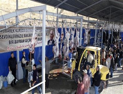 Yakacık’ta Dört Dörtlük Bayram Hizmeti