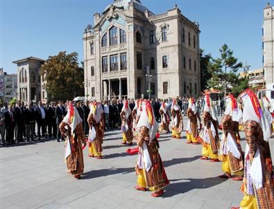 Aksaray’da Ahilik Haftası Kutlamalarında Halk Oyunları Yer Aldı