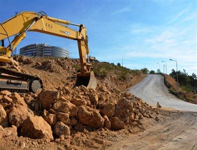 Doç. Dr. Mustafa Kalemli Devlet Hastanesi Çevresinde Yol Çalışmaları
