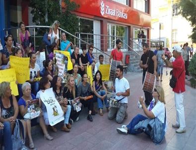 Menderes Belediyesi'ne 'Davul-trompetli' Protesto