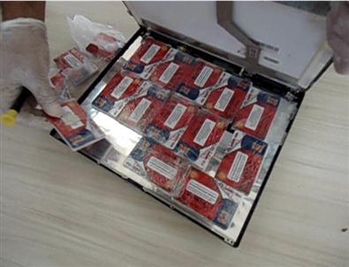 Sahte Kredi Kartı Oluşturan Üç Zanlı Havalimanında Yakalandı