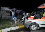 Yaralı Çocuğu Taşıyan Ambulans Kaza Yaptı