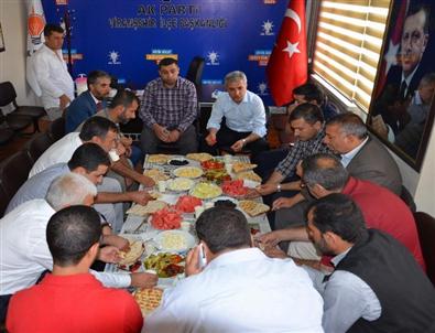 Ak Parti Viranşehir Teşkilatı Basın İle Bir Araya Geldi