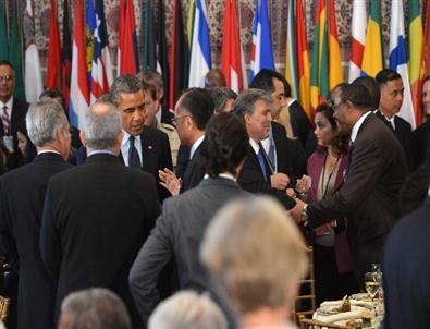 Gül İle Obama Öğlen Yemeğinde Aynı Masada Yer Aldı