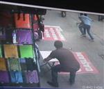 Kız Kardeşine Omuz Atan Gencin Kafasına Masa Fırlattı