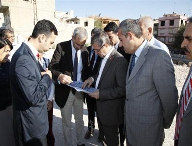 Tahmazoğlu: 'Yazıcık’ta Tarihi Dokumuzu Koruyup Uygun Konutlar Yapıyoruz”