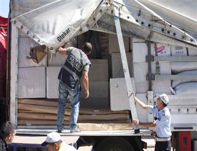 Tırdan 63 Bin 650 Paket Kaçak Sigara Çıktı