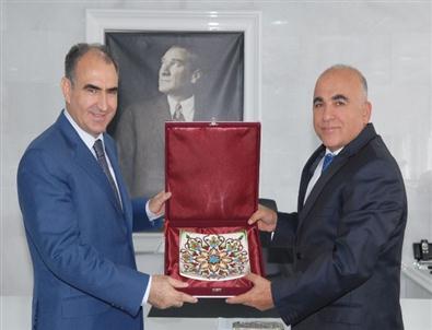 Vali Özkan’dan Sdü’ye Ziyaret