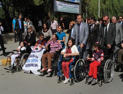 Erzincan’da Engelliler Yürüyüşü