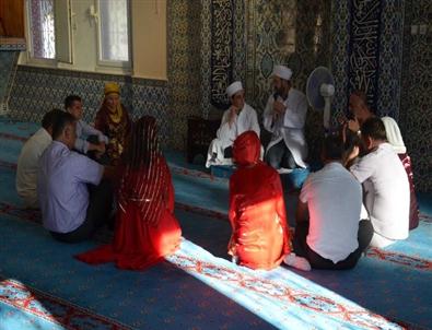 Ezan Sesi Nikah Tazeletti