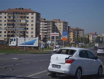 Malatya'da Zincirleme Trafik Kazası: 6 Yaralı