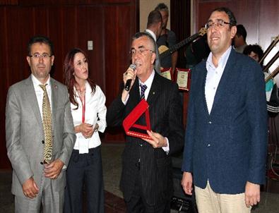 'O Sese Kulak Verdiler”