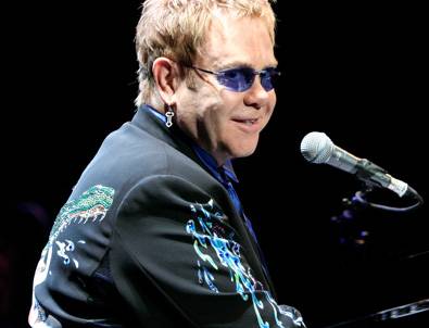Putin'den Elton John'a Konser Yasağı!