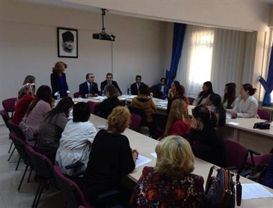 Akademisyenler, ‘hemşire Yardımcılığı’ Düzenlemesine Sıcak Bakmıyor