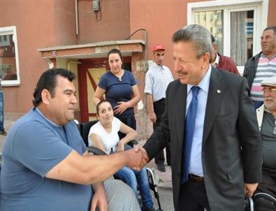 Yozgat'ta 12 Engelliye Akülü Araba Hediye Edildi