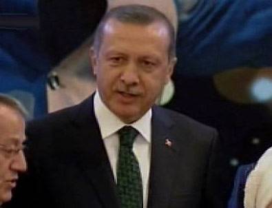 Başbakan Erdoğan türkü söyledi