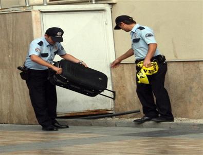 Düzce’de Şüpheli Valiz Polisi Alarma Geçirdi
