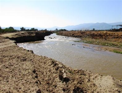 İslah Edilen Küçük Menderes’e Taş Dolgulu Taşkın Önlemi