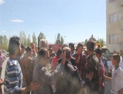 Jandarma ve Kaçakçılar Arasında Arbede: 4 Yaralı