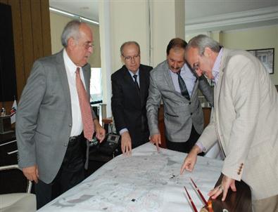 Validen Yanan Karacabey Ulucamii’nin Bayrama Kadar Bitirilmesi Talimatı