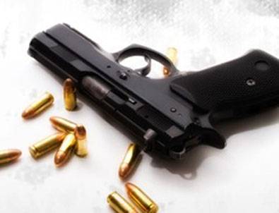 2,5 yaşındaki çocuk babasını öldürdü