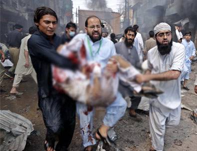 İslam dünyası kanlı saldırılarla sarsıldı