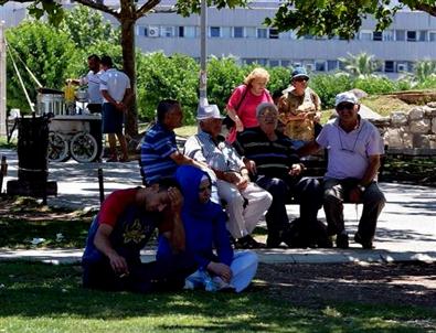 Aşırı Sıcak İleri Yaşta Kalp Hastaları İçin Daha Çok Tehlikeli